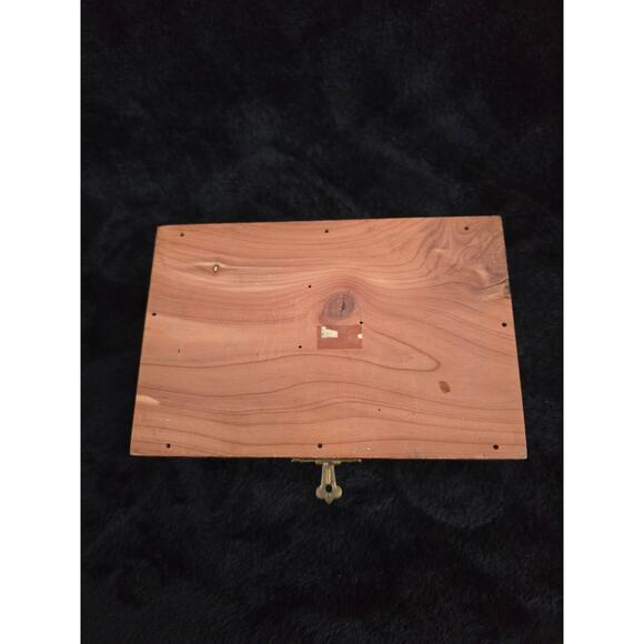 Vintage Hinged Cedar Box Sweetheart Script Lid Jewelry or Memory Box - Picture 2 of 4